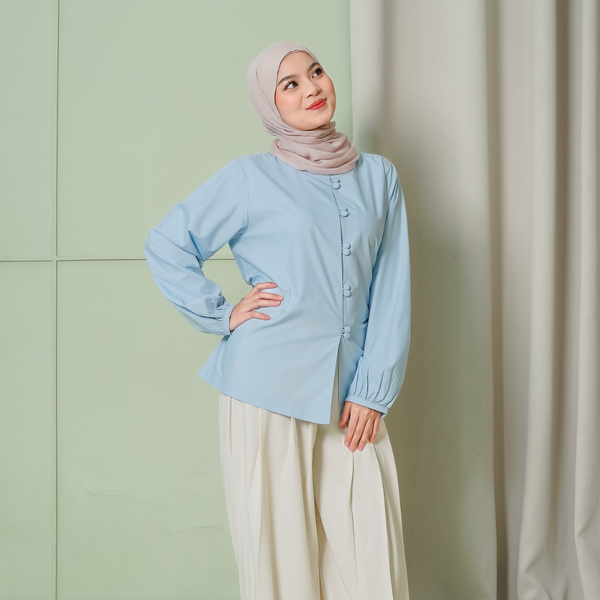 Radwa Top Kemeja Fitted Shirt Blouse Skyblue