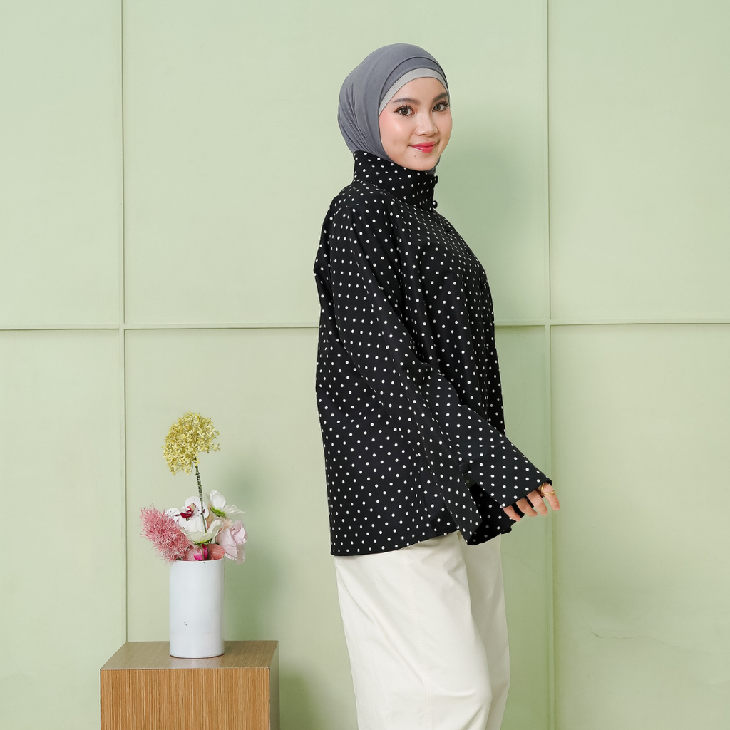 Shada Top Kemeja highneck Collar Polkadot Black