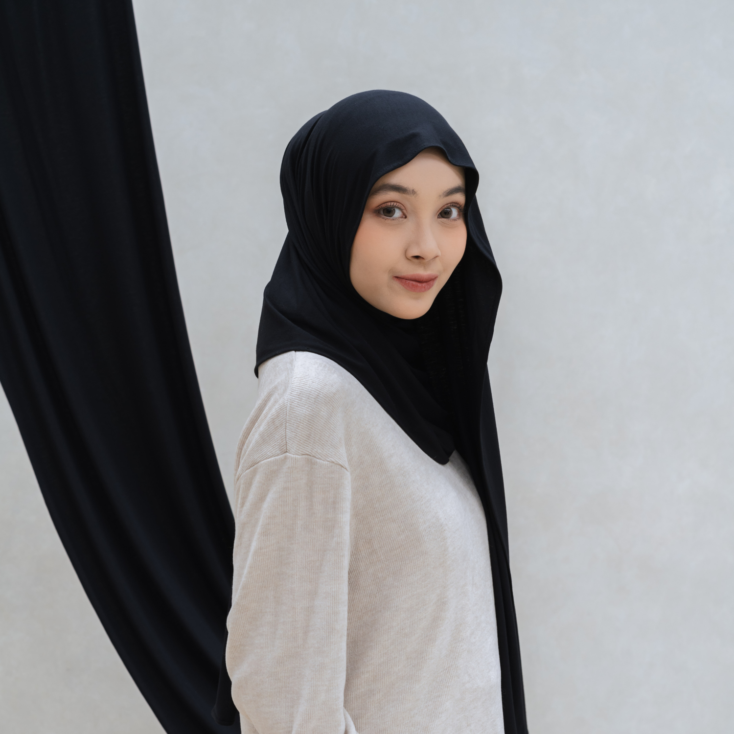 Saafiya Shawl Pashmina Airflow Rayon Black
