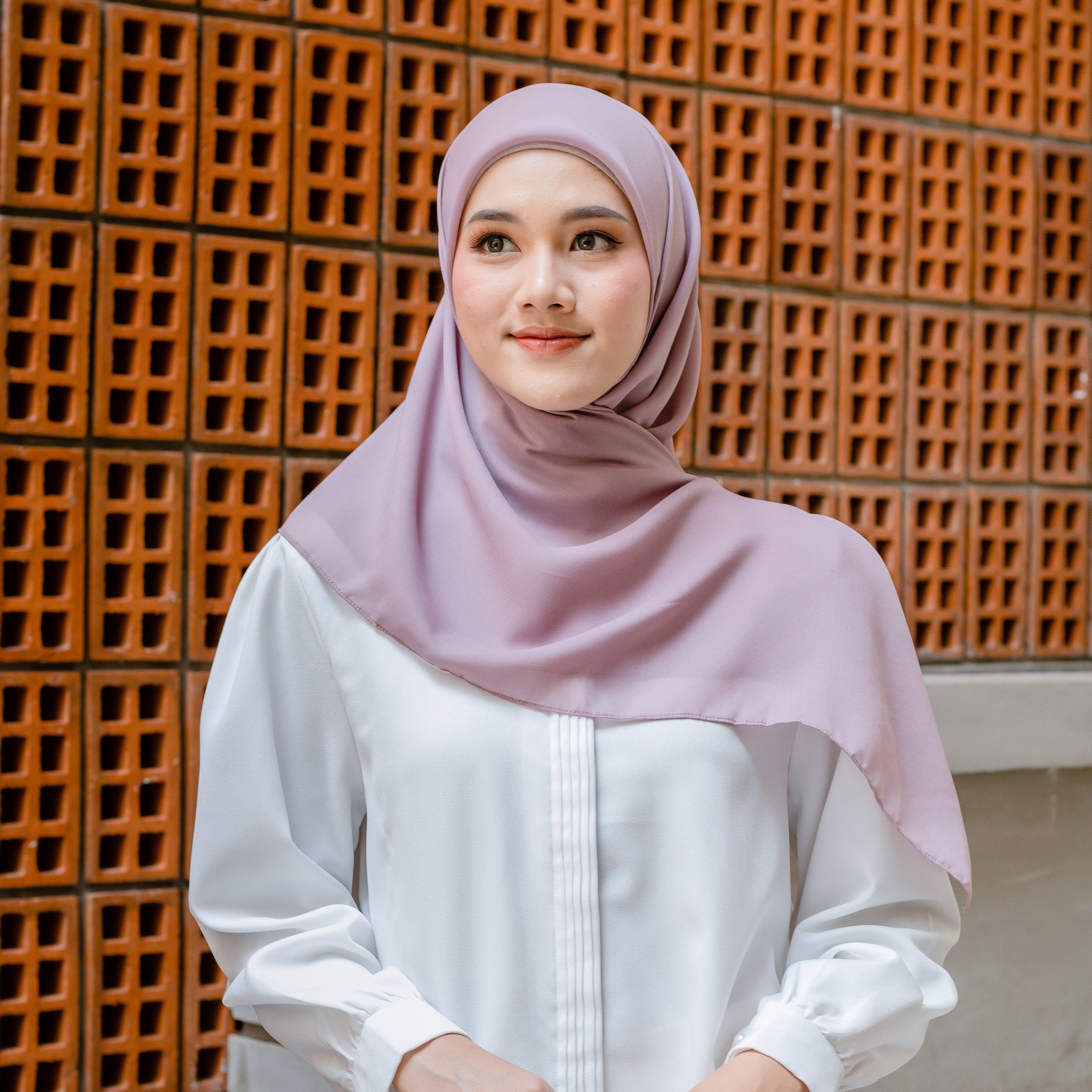 Nour Hijab Segiempat Bella Square Bouquet