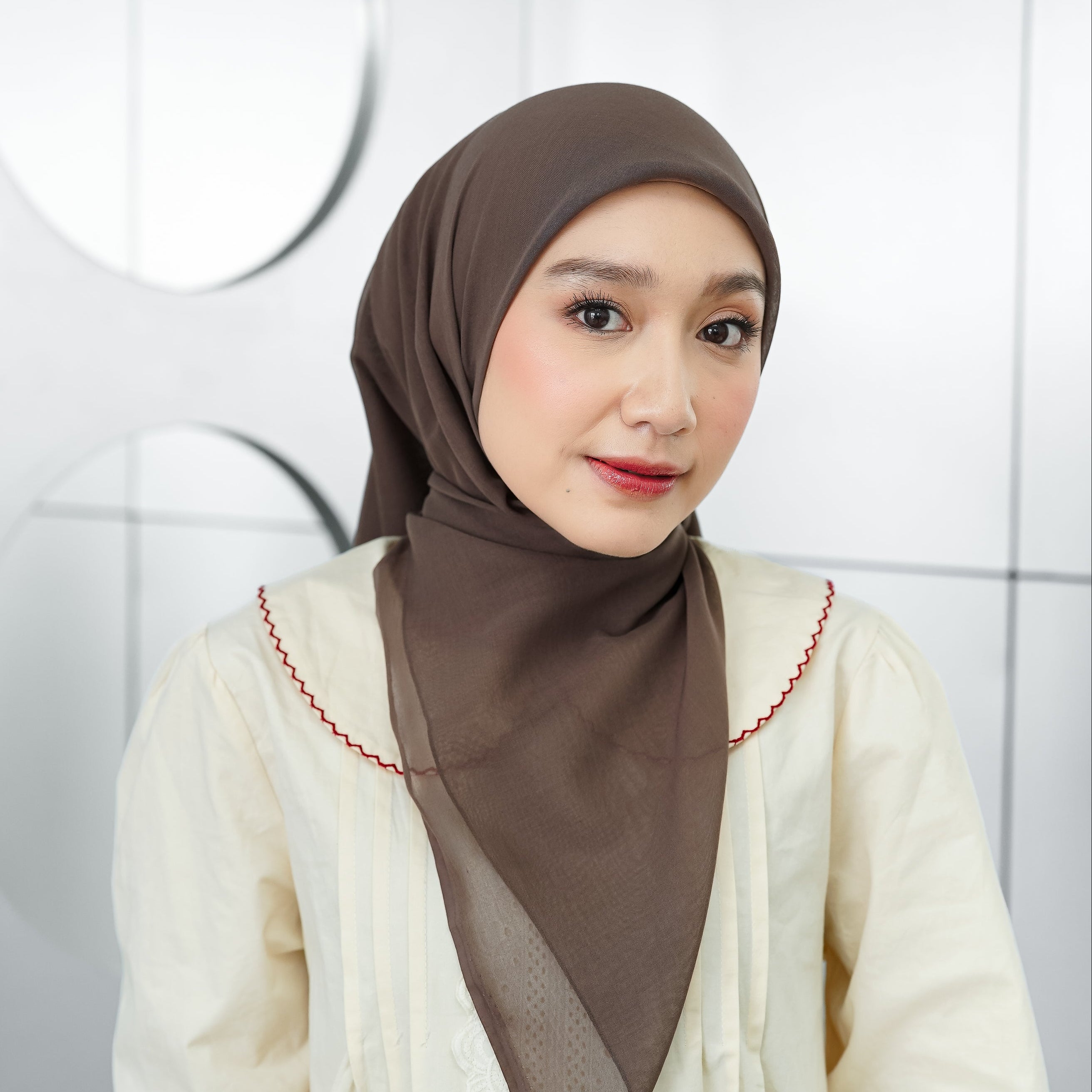 Mina Hijab Segiempat Paris Japan Coffee